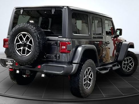 Used 2024 Jeep Wrangler Unlimited Rubicon w/ Convenience Group AWD/4WD image 2