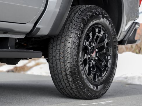 New 2026 GMC Canyon Elevation w/ Convenience Package image 4