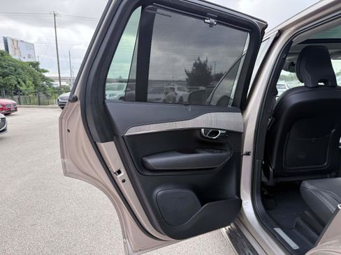Certified 2023 Volvo XC90 T8 Ultimate w/ Lounge Package AWD/4WD image 13