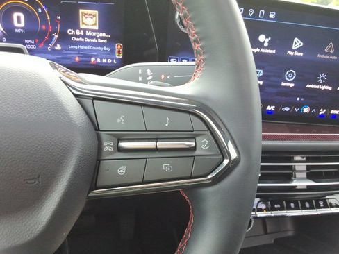 Certified 2025 Chevrolet Traverse RS FWD image 27