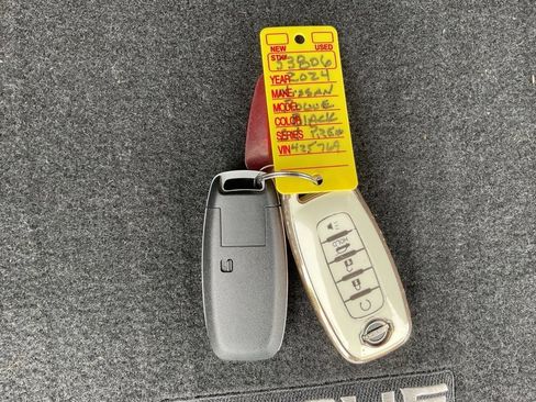 Used 2024 Nissan Rogue SV w/ SV Premium Package AWD/4WD image 23