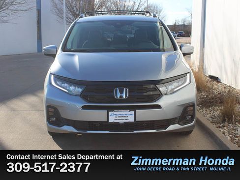 New 2026 Honda Odyssey Touring image 4