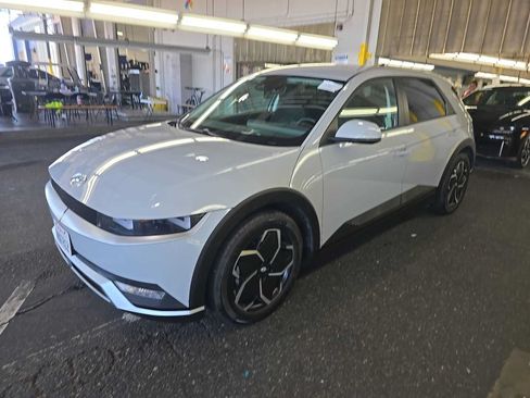 Used 2024 Hyundai Ioniq 5 SEL RWD image 3