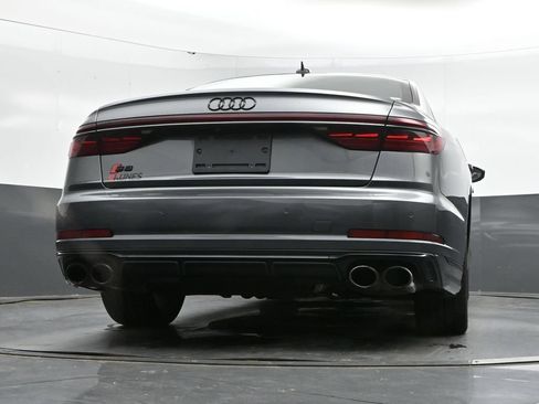 Used 2022 Audi S8 AWD/4WD image 38
