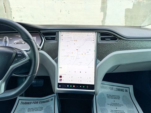 Used 2013 Tesla Model S image 24