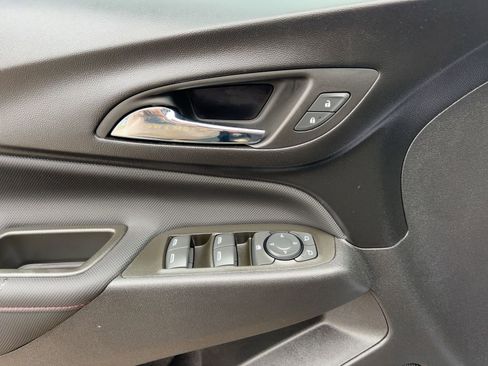 Used 2023 Chevrolet Equinox RS image 21