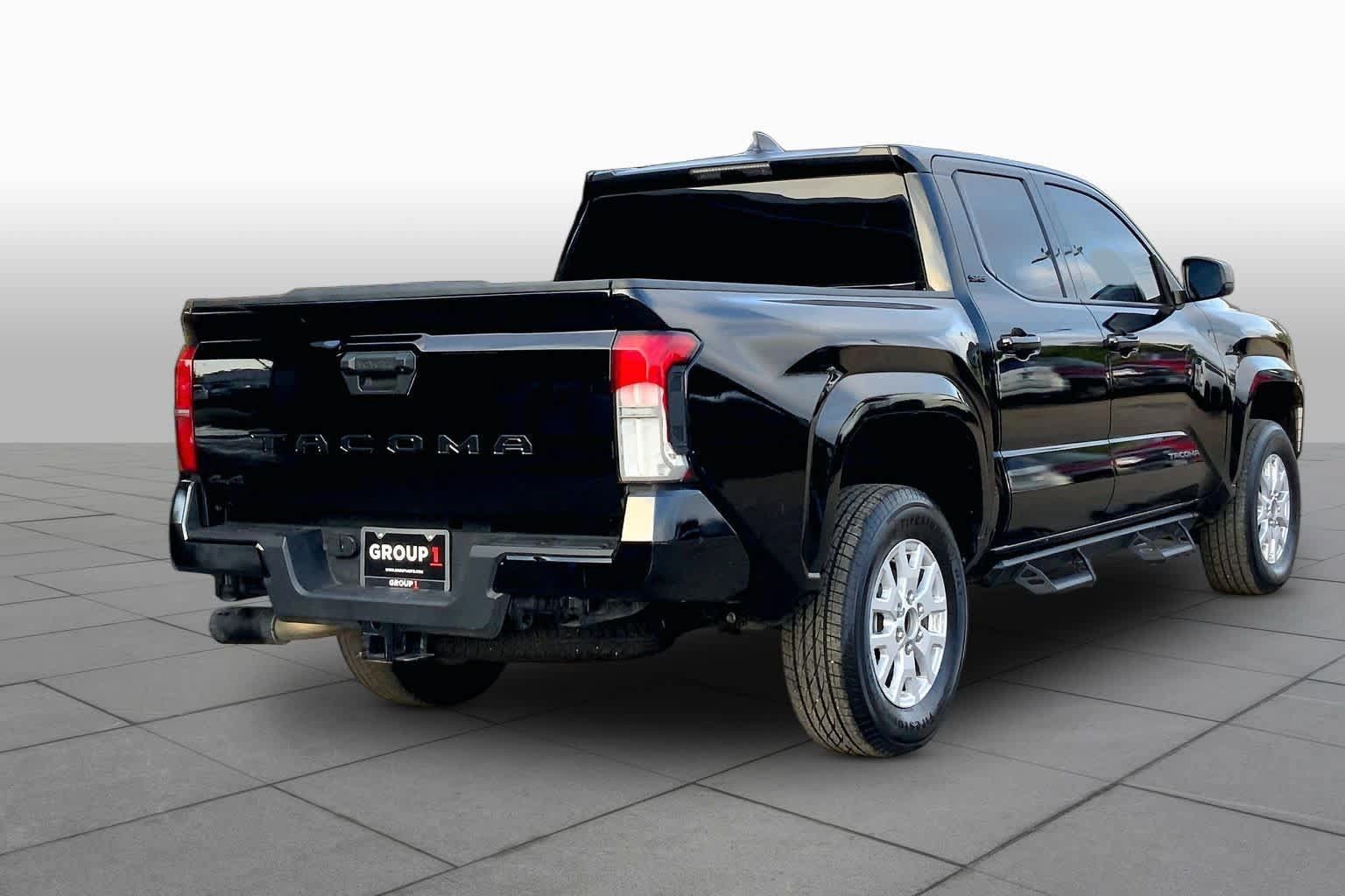 Used 2025 Toyota Tacoma SR5 AWD/4WD image 13