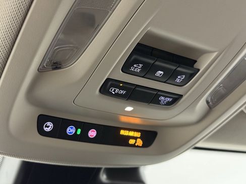 Used 2023 Buick Envision Essence w/ Sport Touring Package image 28