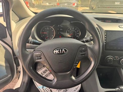 Used 2017 Kia Forte LX FWD image 13