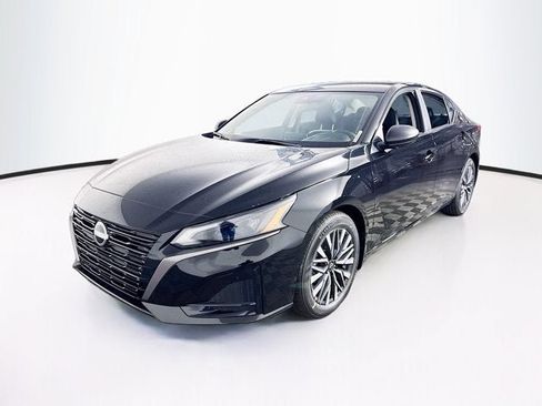 New 2026 Nissan Altima 2.5 SV FWD image 1