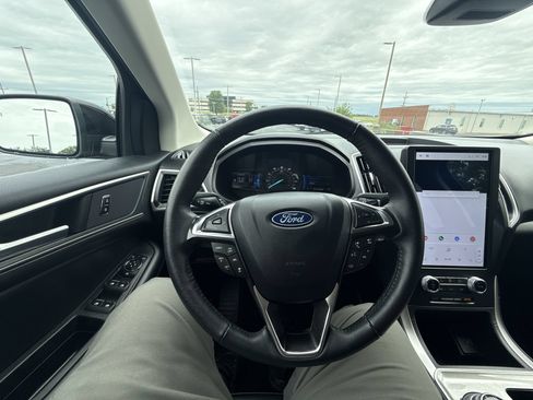 Used 2024 Ford Edge SEL AWD/4WD image 14