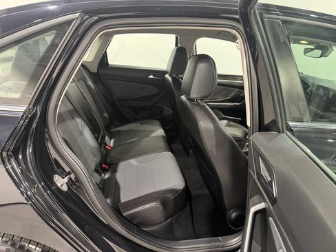 Used 2025 Volkswagen Jetta SE FWD image 22