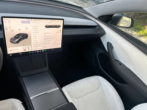 Used 2024 Tesla Model 3 Long Range RWD image 11