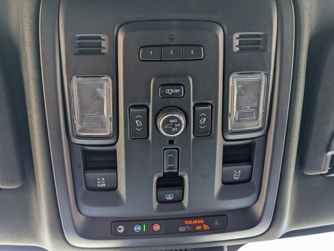 Used 2024 GMC Yukon Denali image 64