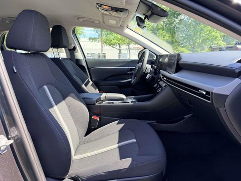 Used 2025 Hyundai Sonata SEL FWD image 14