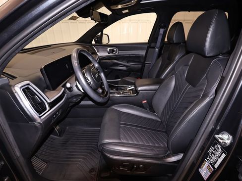 Used 2025 Kia Sorento SX Prestige AWD/4WD image 13