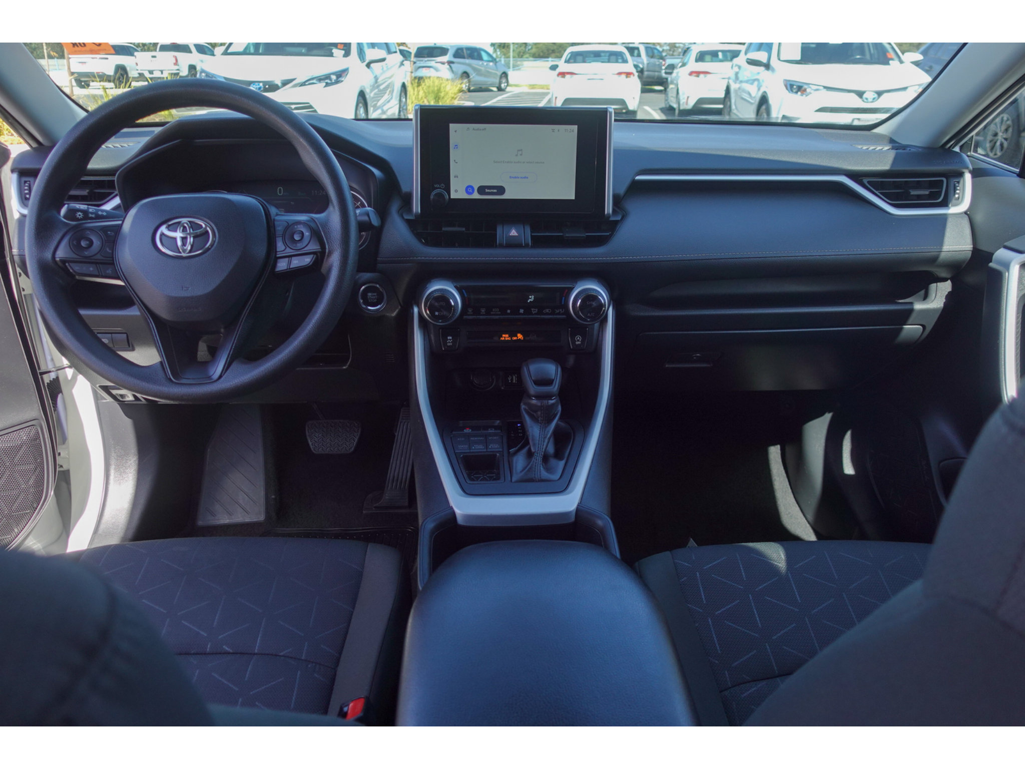 Used 2025 Toyota RAV4 XLE AWD/4WD image 22