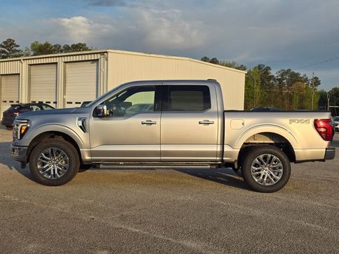 Used 2024 Ford F150 Lariat w/ FX4 Off-Road Package image 2