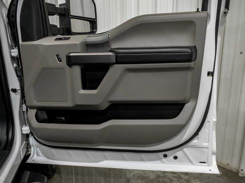 Used 2022 Ford F250 XLT w/ Black Appearance Package AWD/4WD image 43