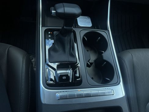 New 2026 Kia Carnival EX FWD image 26