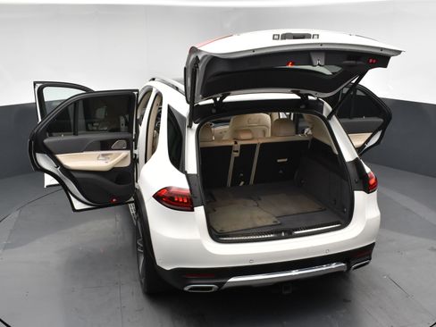 Used 2020 Mercedes-Benz GLE 450 4MATIC w/ MBUX Technology Package image 26