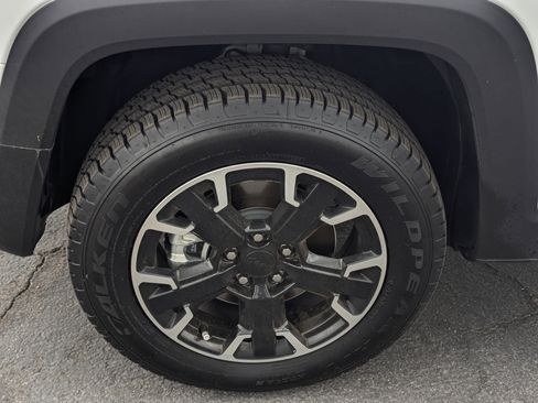 Used 2023 Jeep Renegade Latitude image 7