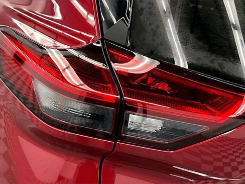 New 2025 Nissan Rogue SL image 18