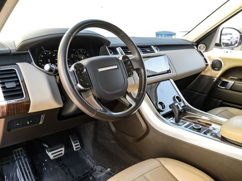 Used 2019 Land Rover Range Rover Sport HSE image 2
