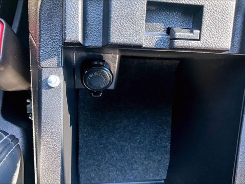 Used 2022 Subaru Legacy Limited w/ Popular Package #3 image 31