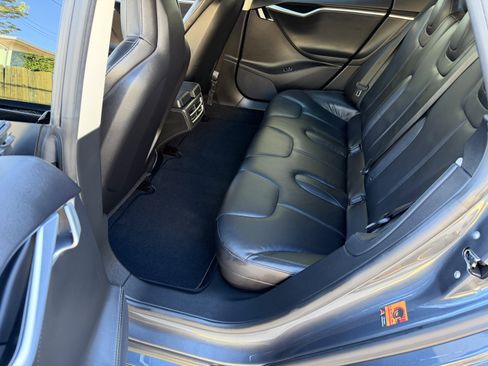 Used 2014 Tesla Model S 85 image 11
