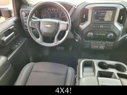 Used 2024 Chevrolet Silverado 2500 Custom w/ Custom Value Package image 7
