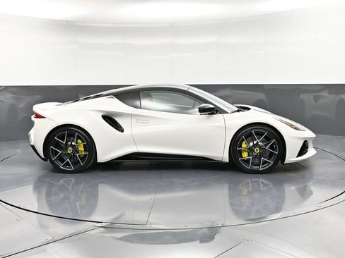 New 2026 Lotus Emira SE image 9