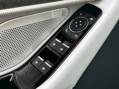 Certified 2025 Ford Explorer Platinum w/ Ultimate Package image 13