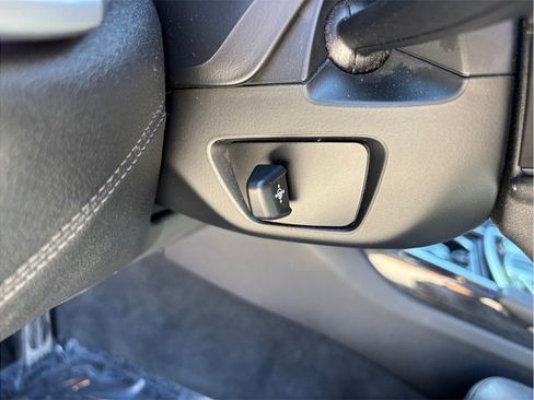 Used 2019 BMW 740i w/ M Sport Package image 20