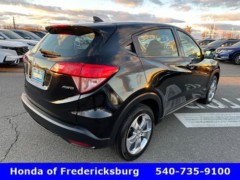 Certified 2018 Honda HR-V LX image 6