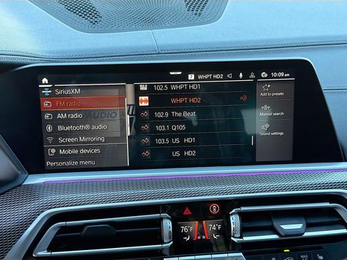 Used 2021 BMW X5 xDrive40i w/ M Sport Package image 31