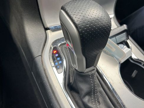 Used 2018 Jeep Grand Cherokee SRT image 16