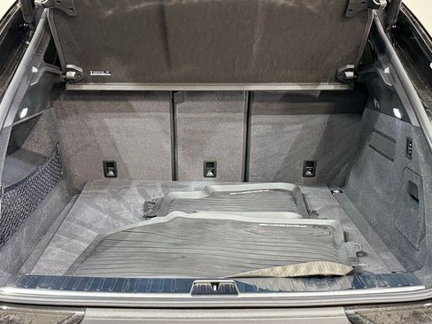 Used 2025 Porsche Cayenne Coupe image 31