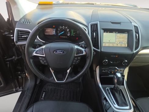 Used 2018 Ford Edge SEL w/ Equipment Group 201A FWD image 10