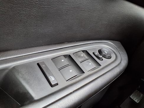 Used 2015 GMC Acadia SLE image 21