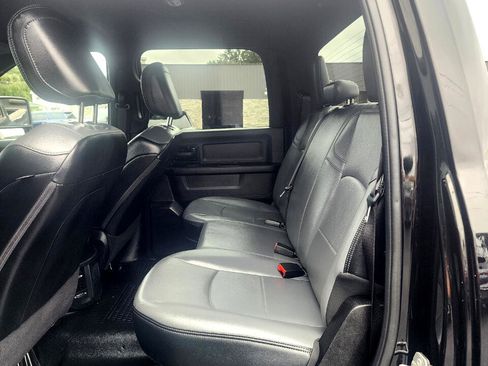 Used 2024 RAM 2500 Tradesman w/ Chrome Appearance Group image 14