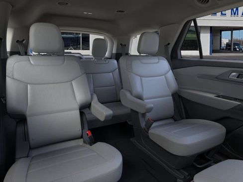 New 2026 Ford Explorer Active w/ Active Comfort Package image 12