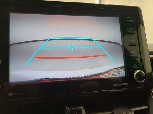 Used 2022 Toyota Corolla LE FWD image 3