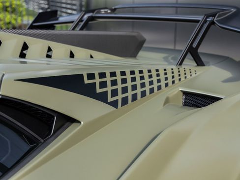 Used 2024 Lamborghini Huracan STO image 28