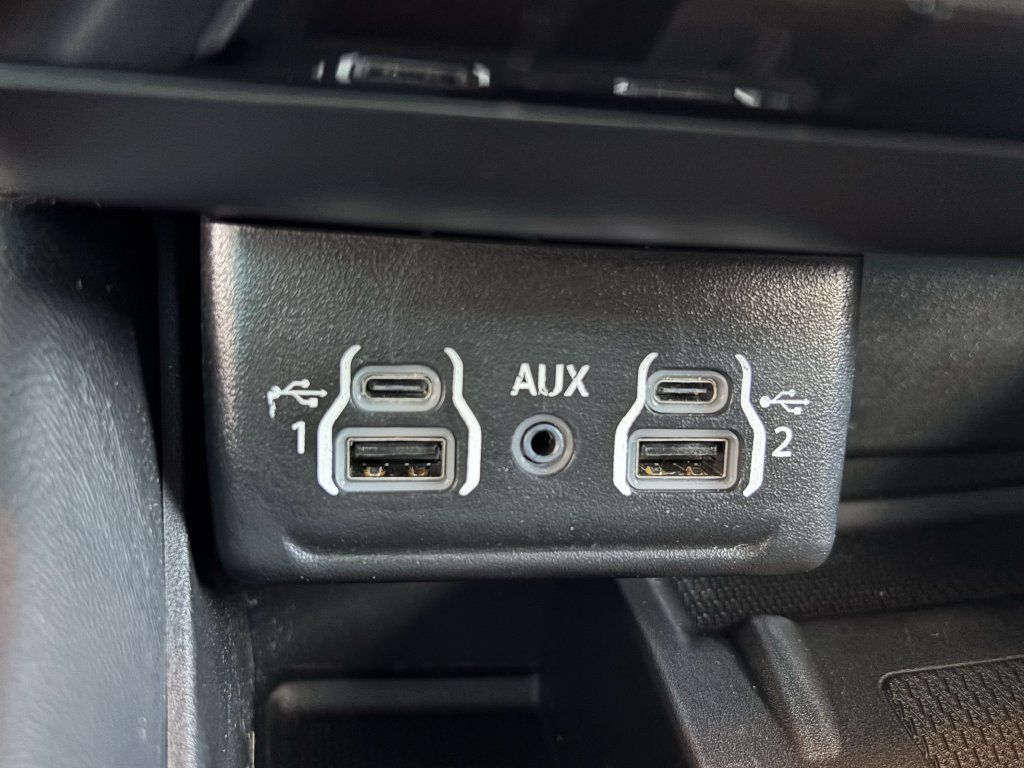 Used 2023 Dodge Durango R/T w/ Blacktop Package AWD/4WD image 22
