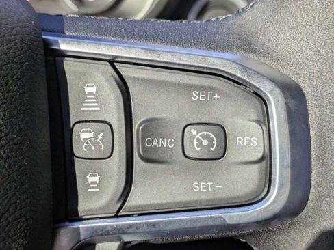 New 2026 RAM 1500 4x4 Crew Cab image 22