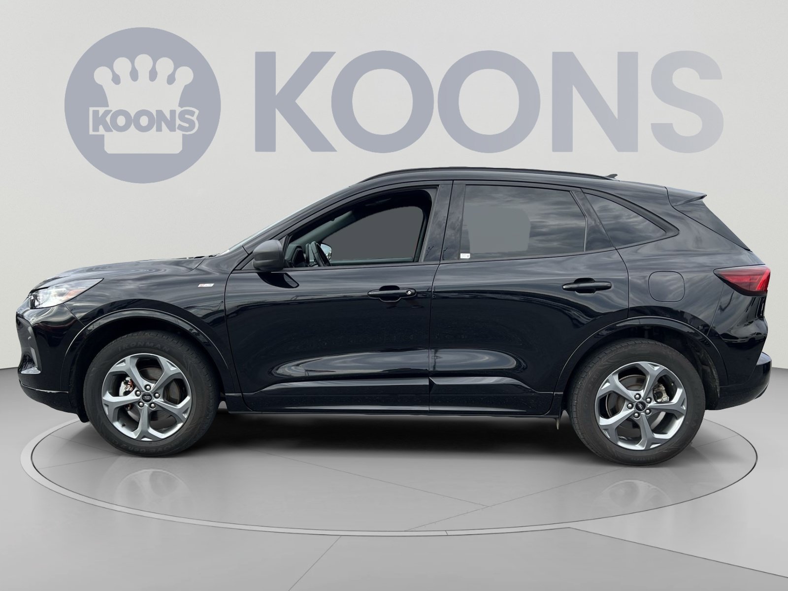 Used 2024 Ford Escape ST-Line AWD/4WD image 2
