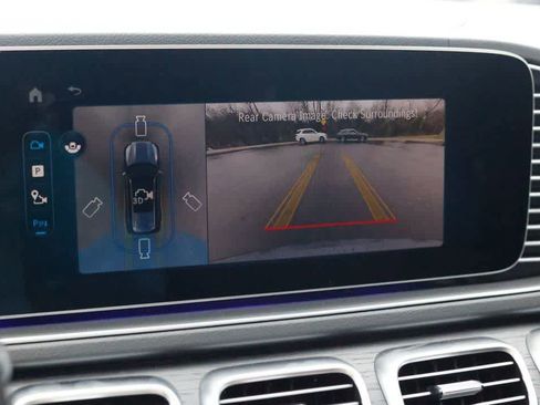 Used 2026 Mercedes-Benz GLS 450 4MATIC image 12