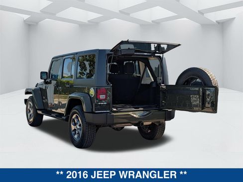 Used 2016 Jeep Wrangler Unlimited Sahara w/ Max Tow Package AWD/4WD image 14