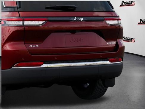 New 2025 Jeep Grand Cherokee Laredo X w/ Luxury Tech Group I AWD/4WD image 13